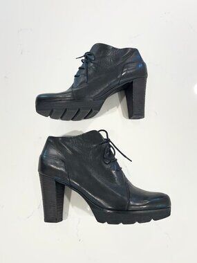 Paul Green Fiona Black Leather boots Size 5.5 or 8 USA